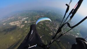 Bassano-del Grappa Luftbild mit Gleitschirm